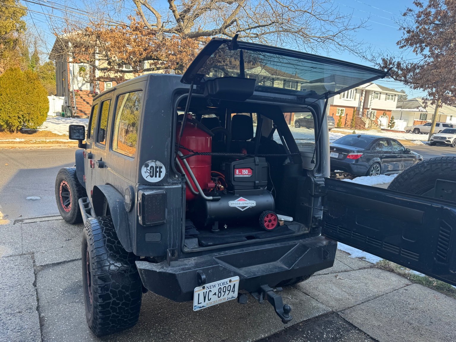 Mobile setup (Jeep) – compressor & equipment